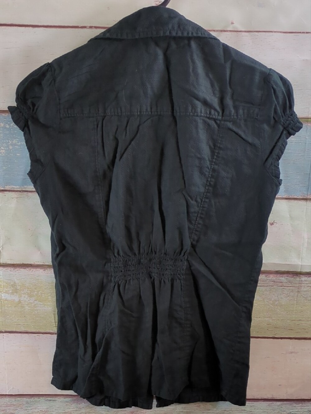 SO Black Short Sleeve Button-Up Top - Picture 4 of 5